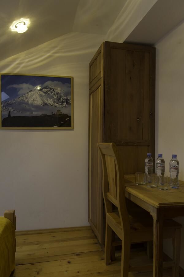 Отель Alpenhaus Kazbegi Hotel & Restaurant Степанцминда-6