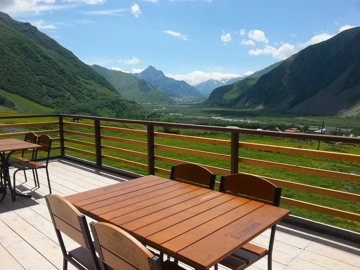 Отель Alpenhaus Kazbegi Hotel & Restaurant Степанцминда-37