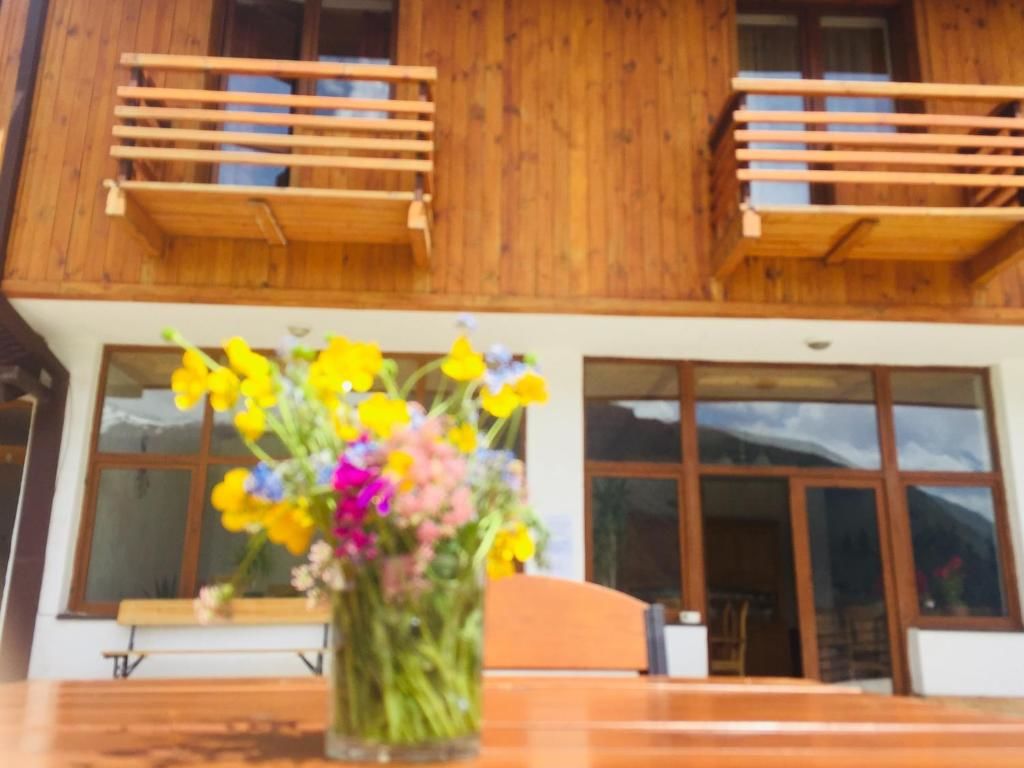 Отель Alpenhaus Kazbegi Hotel & Restaurant Степанцминда-54